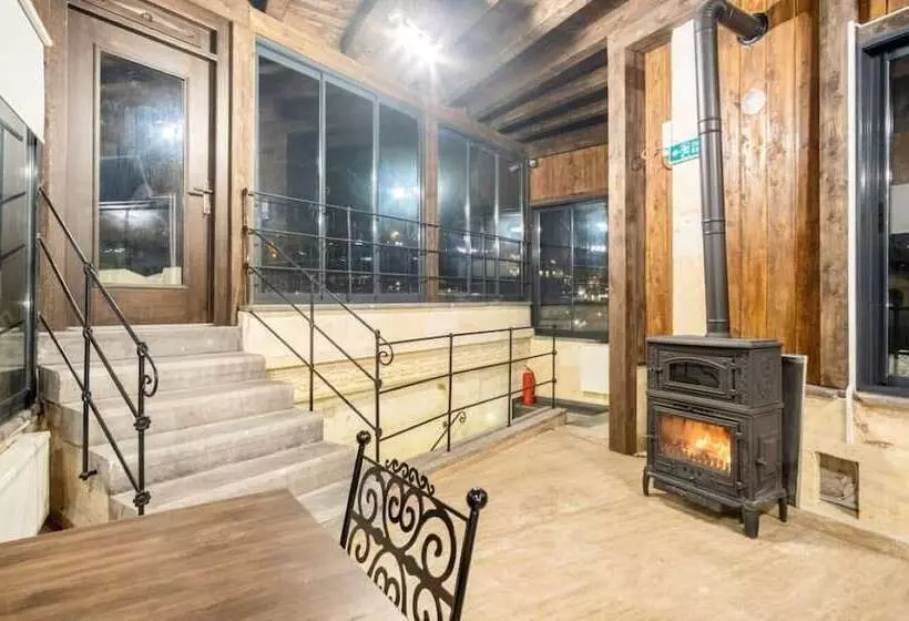 هتل Uzay Cave Suite