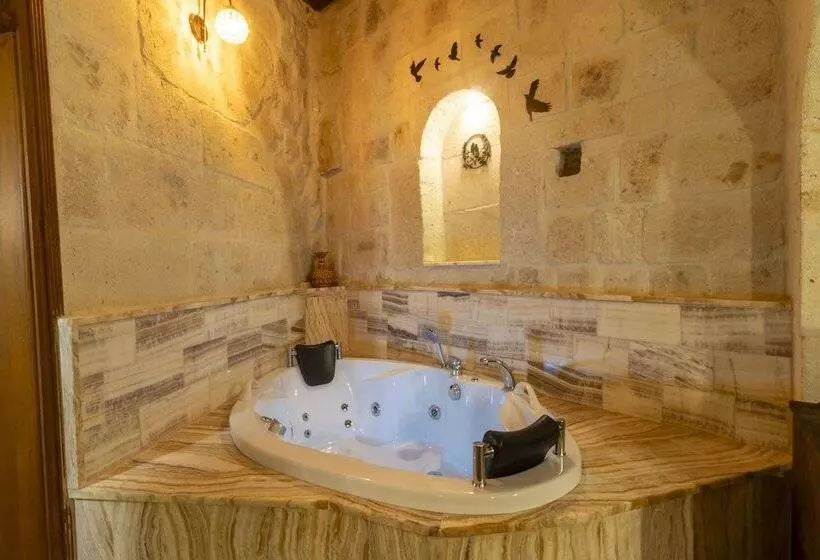 هتل Uzay Cave Suite