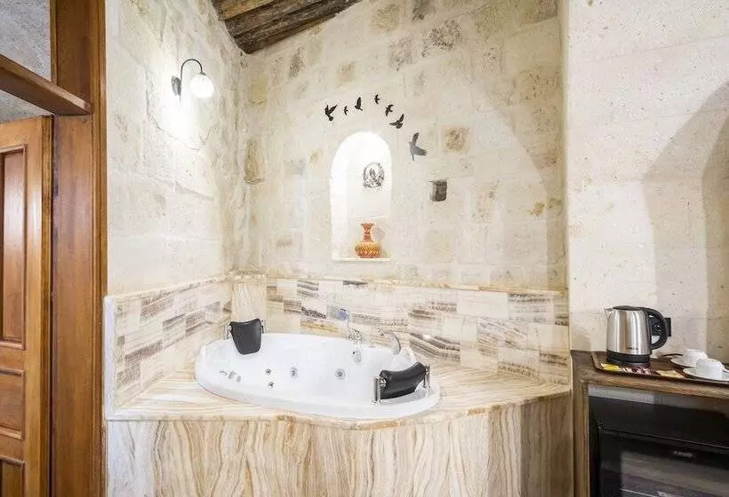 هتل Uzay Cave Suite