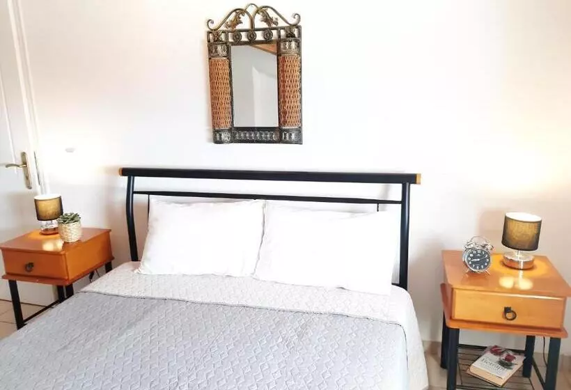 Casa De Blue Studios & Apartments