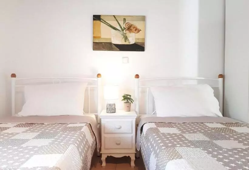 Casa De Blue Studios & Apartments