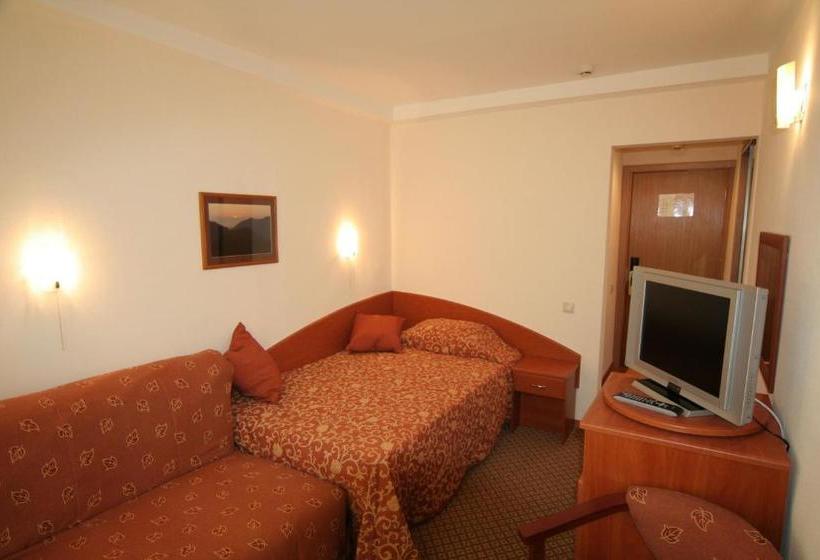 בית מלון כפרי Pansionat Burgas