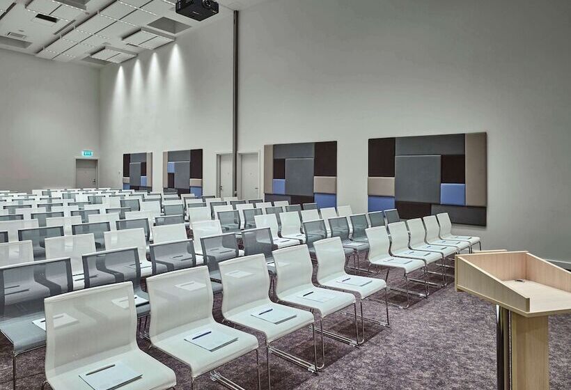 ホテル Ibis Moscow Kievskaya