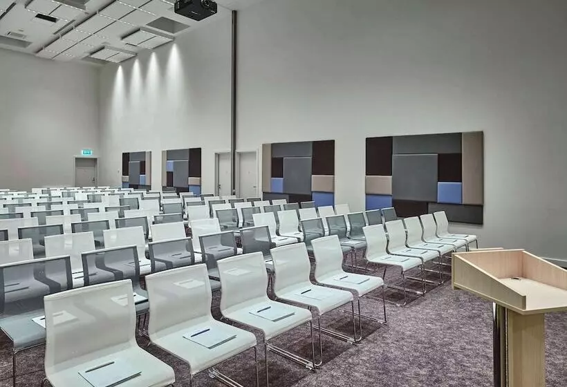 هتل Ibis Moscow Kievskaya