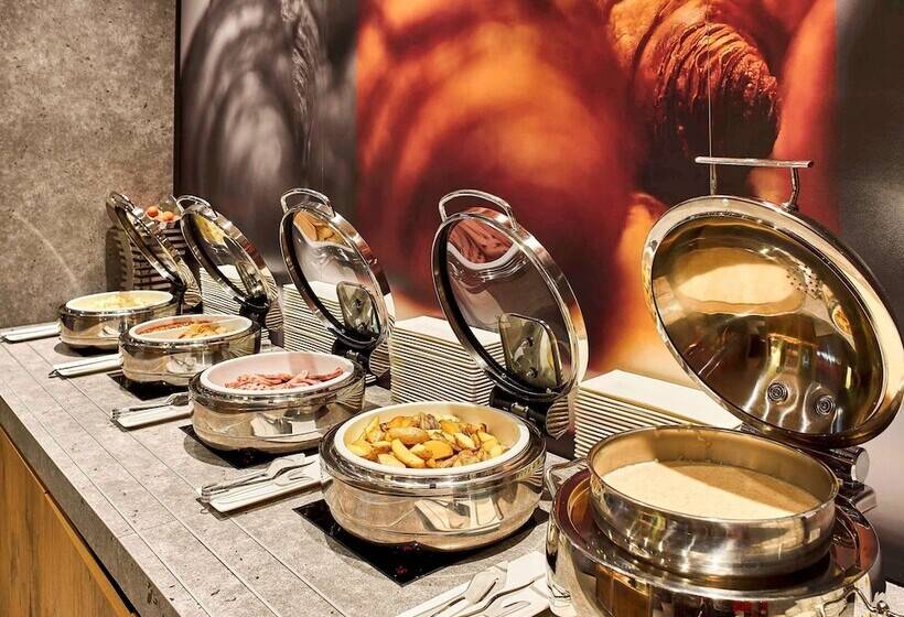 ホテル Ibis Moscow Kievskaya