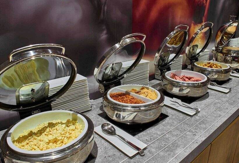 ホテル Ibis Moscow Kievskaya