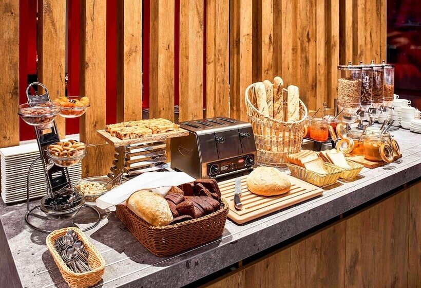 ホテル Ibis Moscow Kievskaya