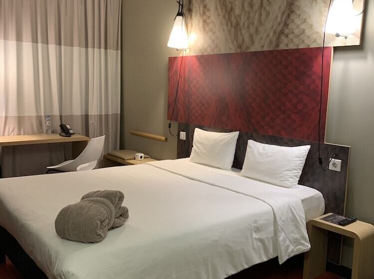 ホテル Ibis Moscow Kievskaya