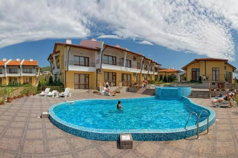 هتل Montemar Villas