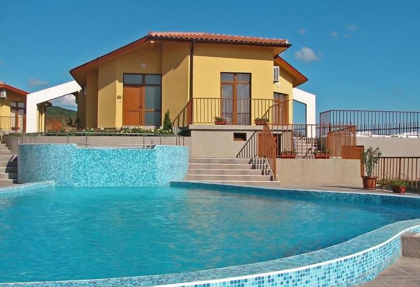 Отель Montemar Villas