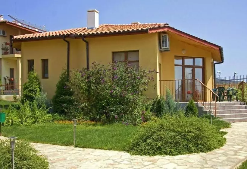 هتل Montemar Villas