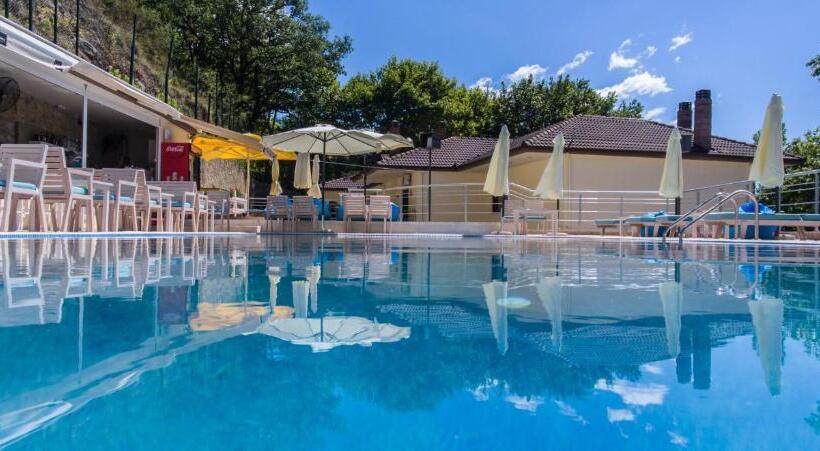 בית מלון כפרי Nymfes