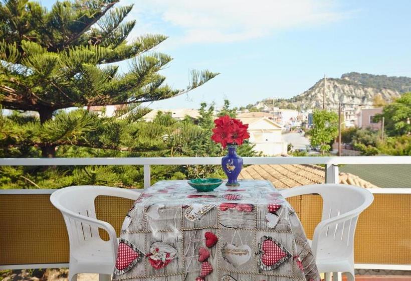 هتل Pettas Apartments