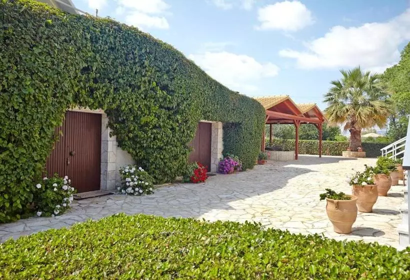 هتل Pettas Apartments