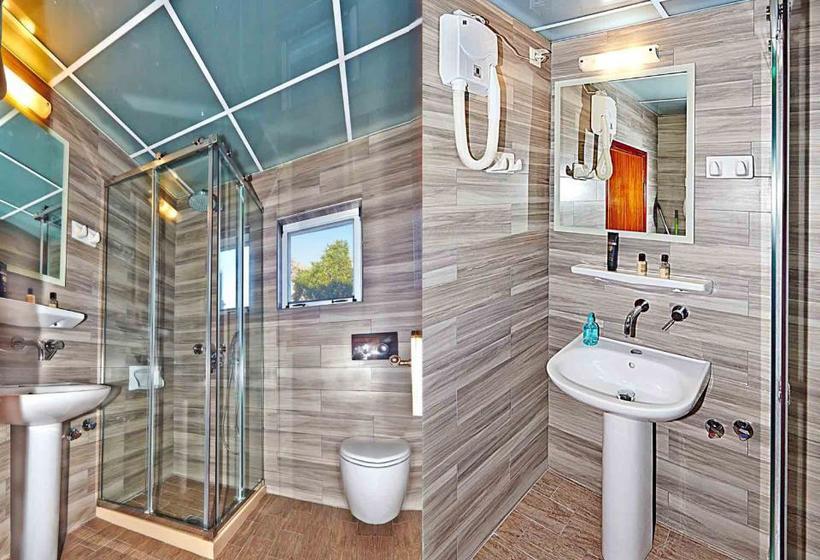 هتل Pettas Apartments