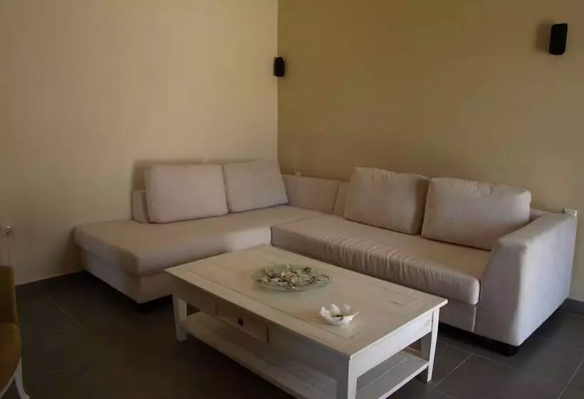 ホテル Porto Mani Suites