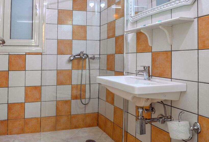 بنسيون Kalimera Andros