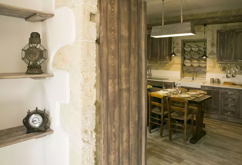 Vino Houses