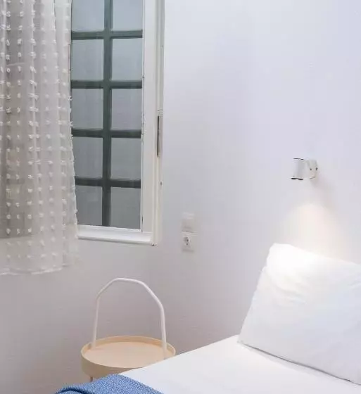 Hotelli Die Zwei Brüder Art & Suites
