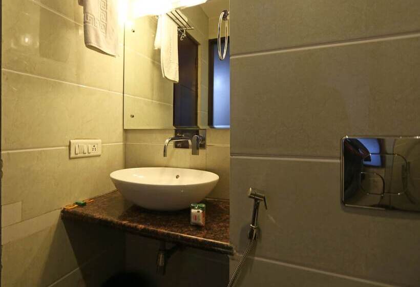 Capital O 7331 Hotel Downtown