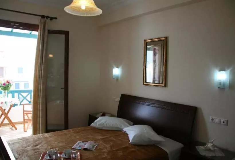 ホテル Amalia Studios