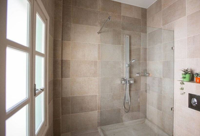 هتل Amymone And Adiandi