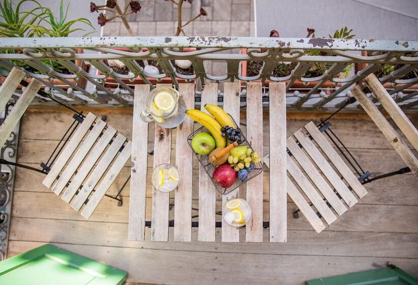 هتل Amymone And Adiandi