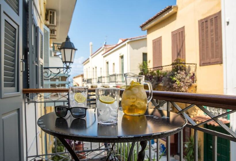 هتل Amymone And Adiandi