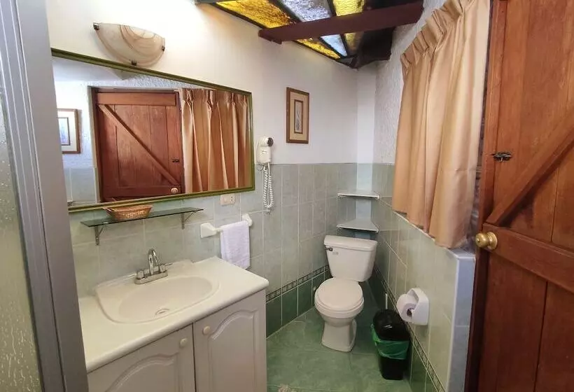 هتل La Casa De Tin Tin