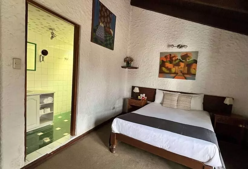 هتل La Casa De Tin Tin
