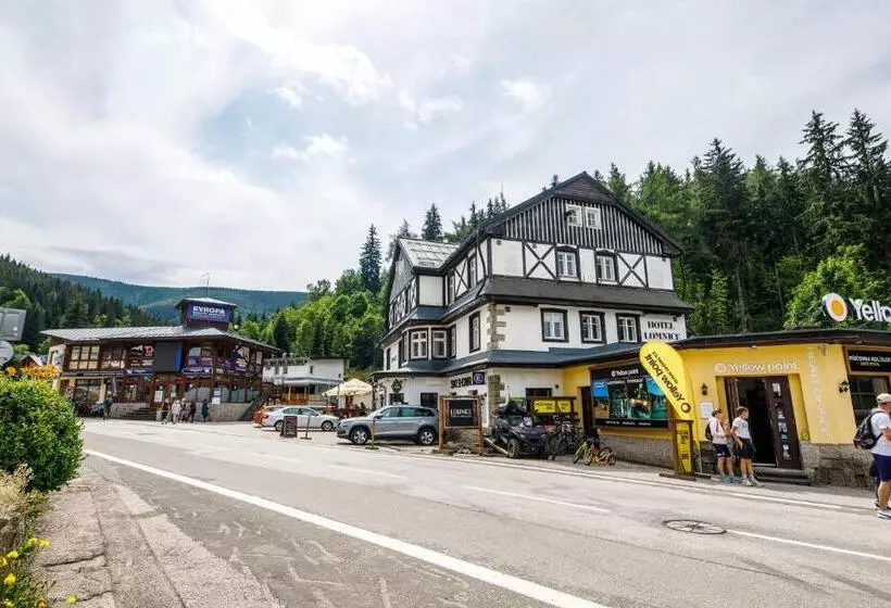 Hotel Lomnice