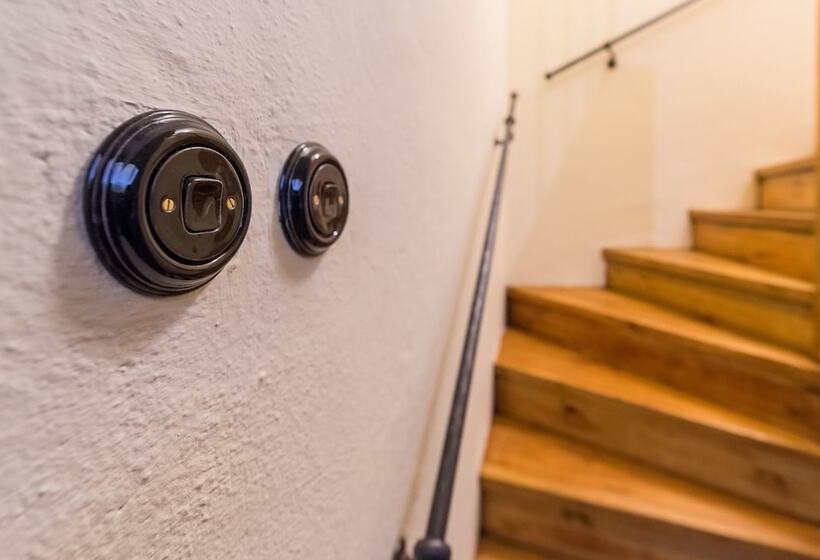 ホテル Pension Alt Straninger