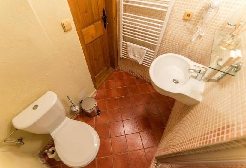 ホテル Pension Alt Straninger