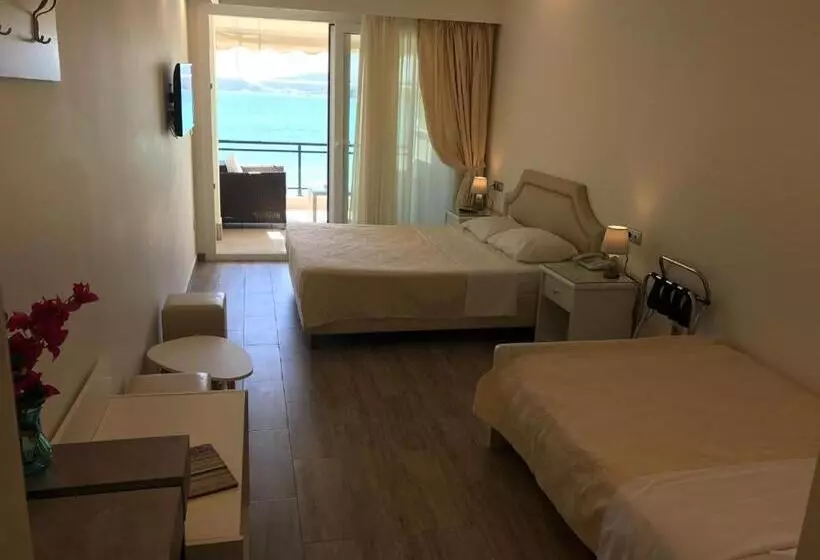 ホテル Porto Palio Beach