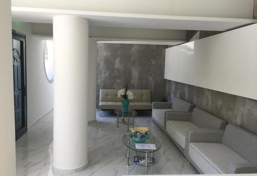 호텔 Porto Palio Beach