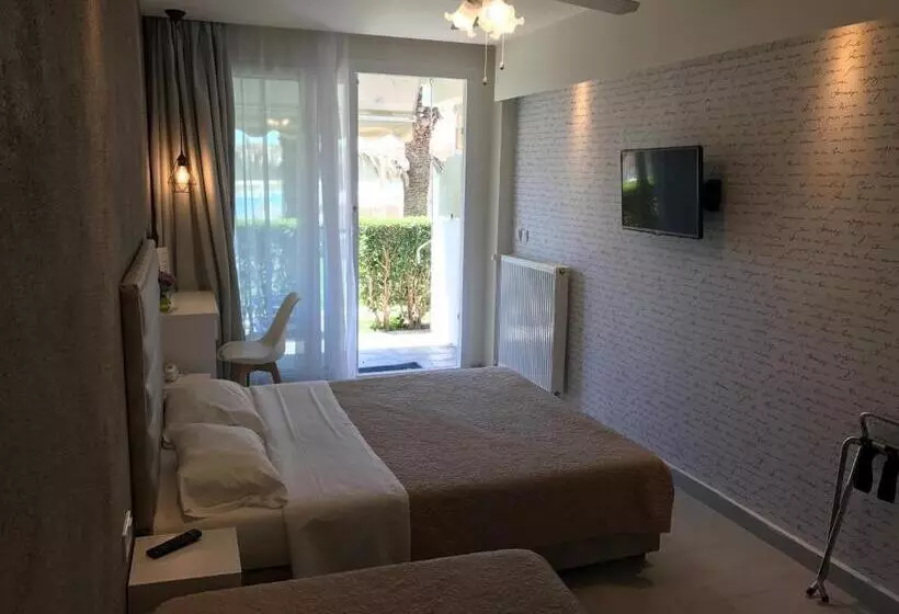 ホテル Porto Palio Beach