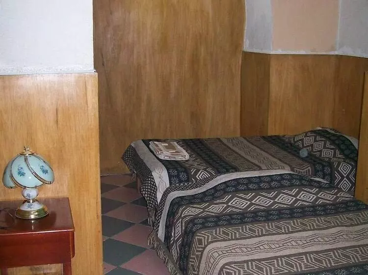 هتل Purinawasi La Posada
