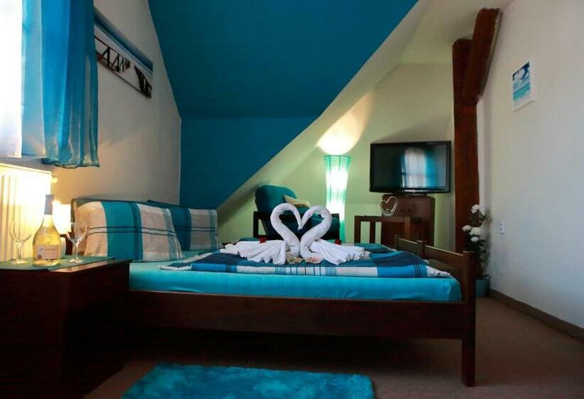 Отель Stará škola Na šumavě