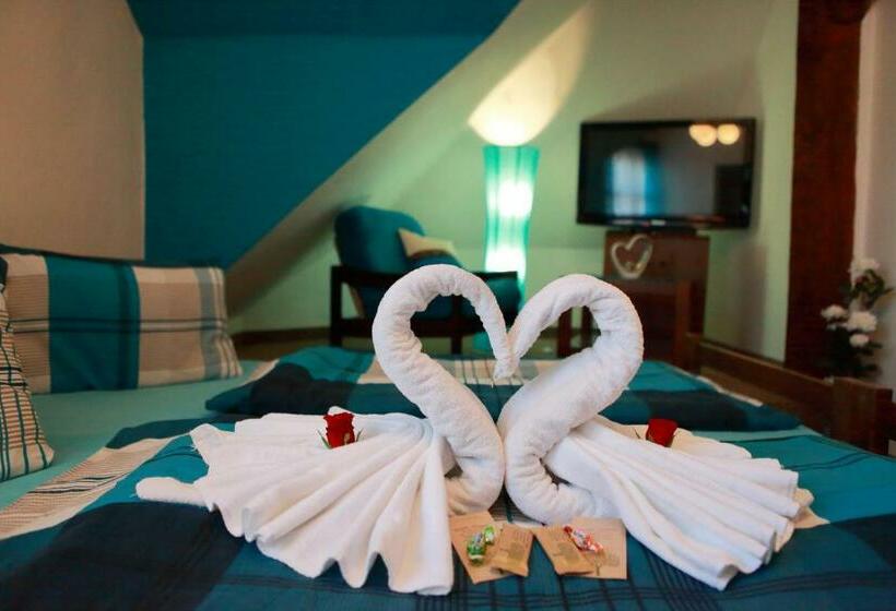 Отель Stará škola Na šumavě