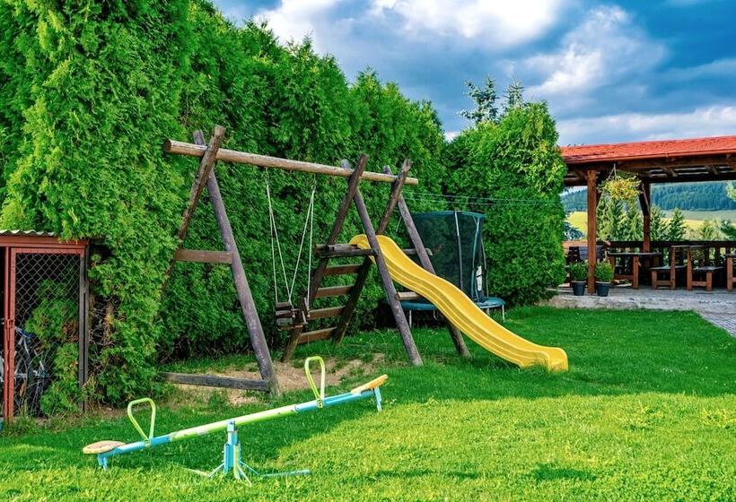 Отель Stará škola Na šumavě