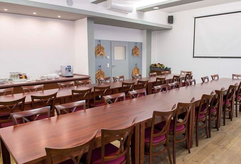 ホテル Villa Eden