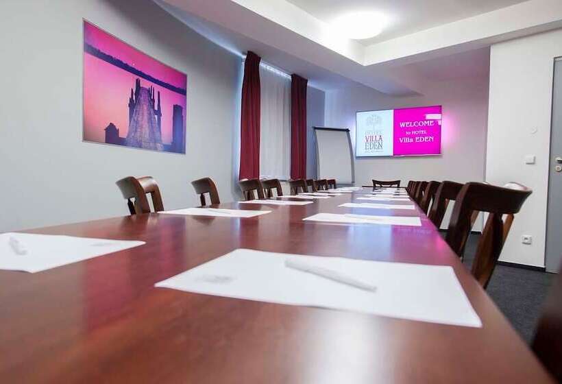 ホテル Villa Eden