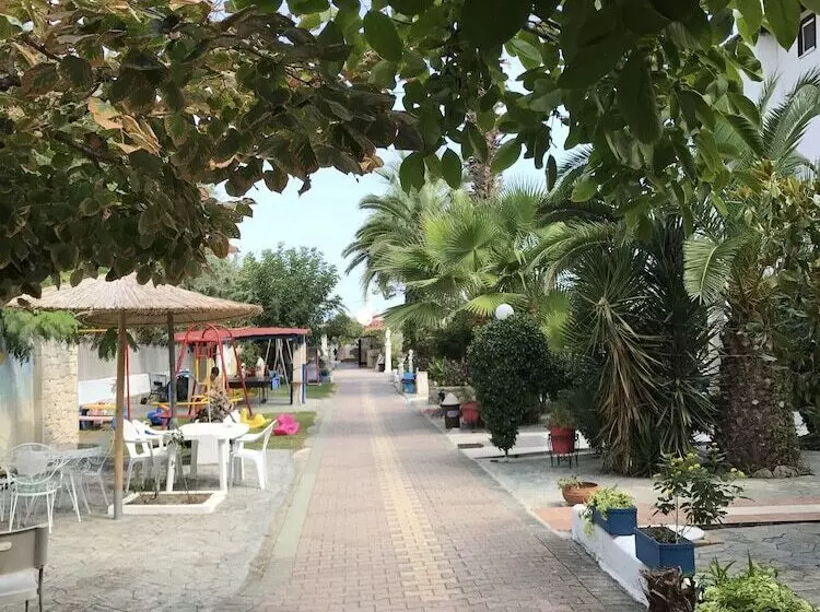 ホテル Villa George