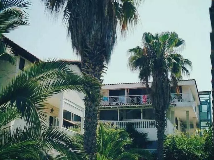 ホテル Villa George