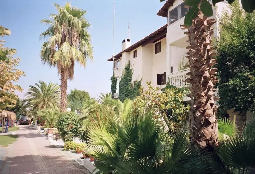 ホテル Villa George