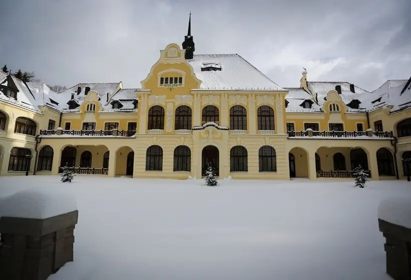 Rubezahl Marienbad Luxury Historical Castle Hotel & Golf Castle Hotel Collection