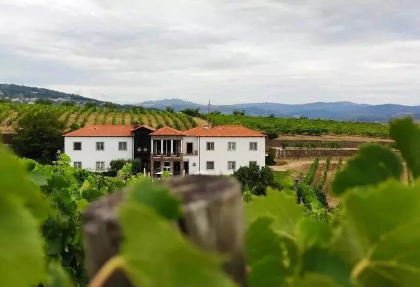 Casa Das Pipas / Quinta Do Portal