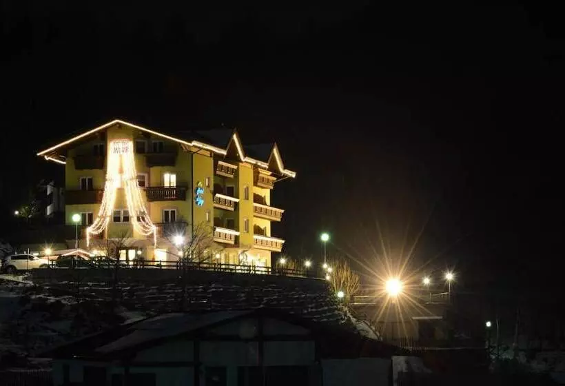 Hotelli Al Lago