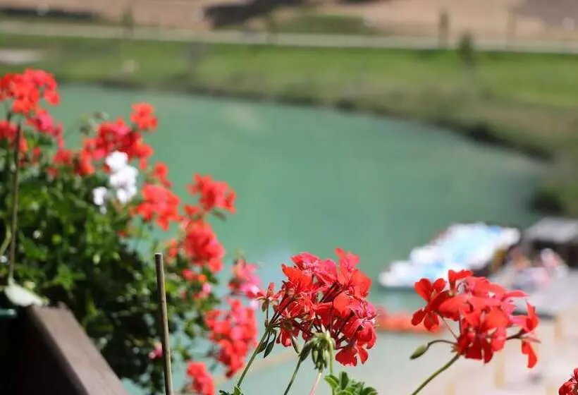 Hotelli Al Lago