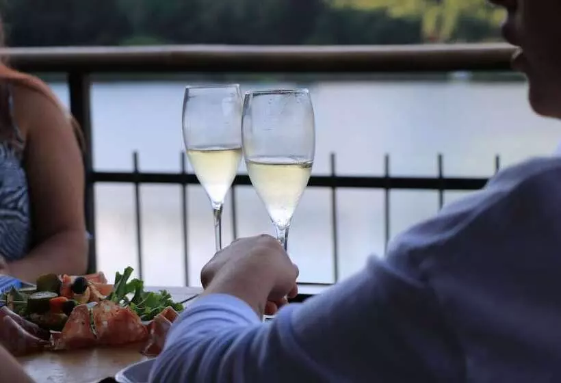 Hotelli Al Lago